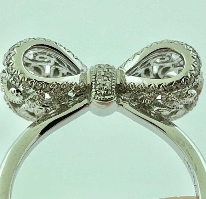 18K White Gold Bow Ring